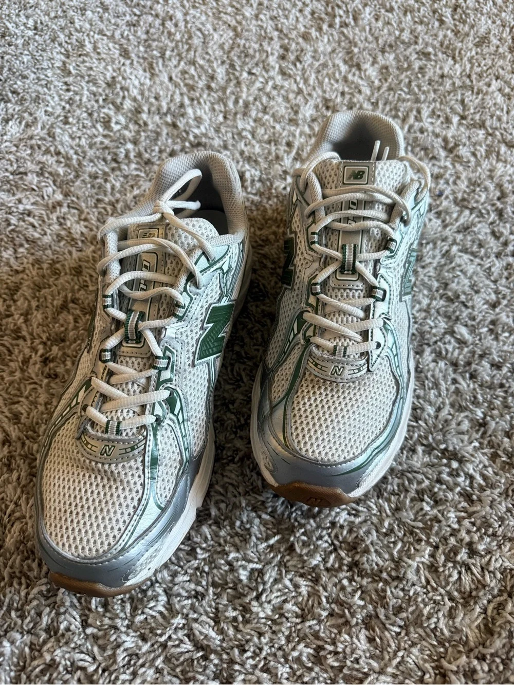 New Balance 740 White and Green Sneakers
